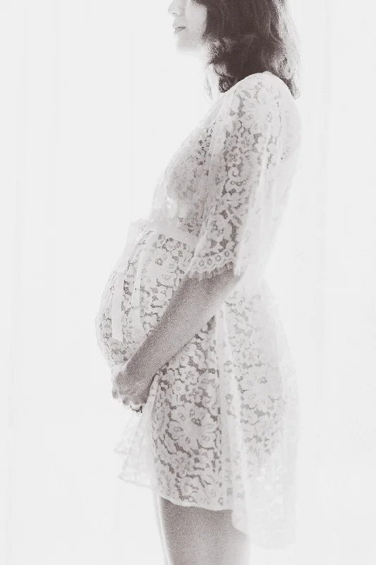 fee-en-blanc-lace-robe