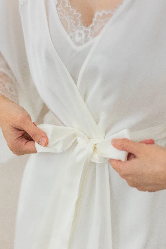 honeymoon-satin-robe